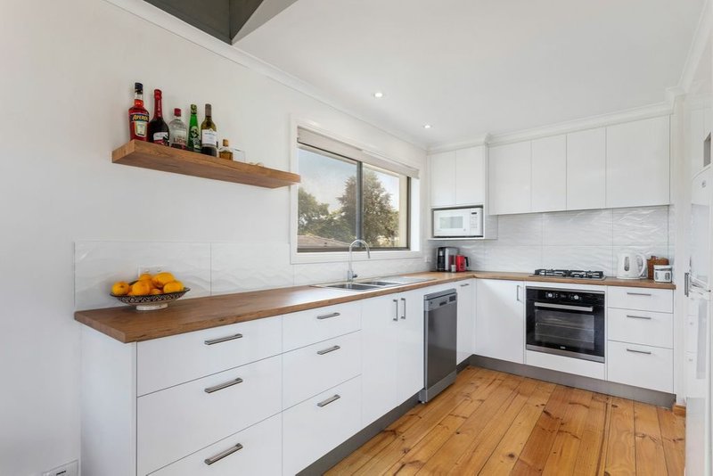 Photo - 1/26 Ord Street (32 Beach Road) , St Leonards VIC 3223 - Image 3