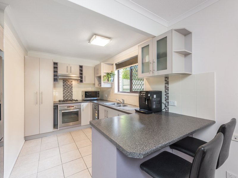 Photo - 12/6 Palara Street, Rochedale South QLD 4123 - Image 4