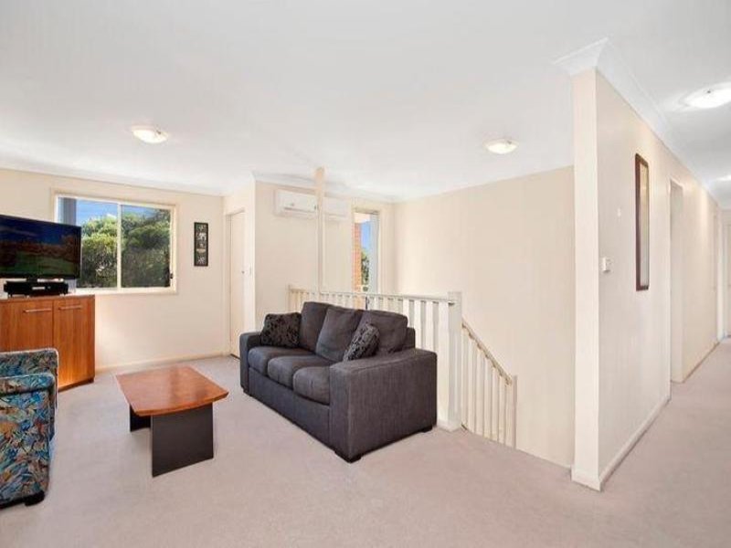 Photo - 1/26 Pearce Road, Quakers Hill NSW 2763 - Image 1