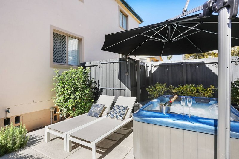 Photo - 1/26 Seagull Avenue, Mermaid Beach QLD 4218 - Image 2