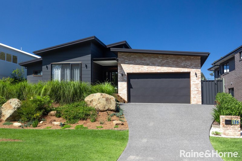 Photo - 126 Seaspray Street, Narrawallee NSW 2539 - Image 7