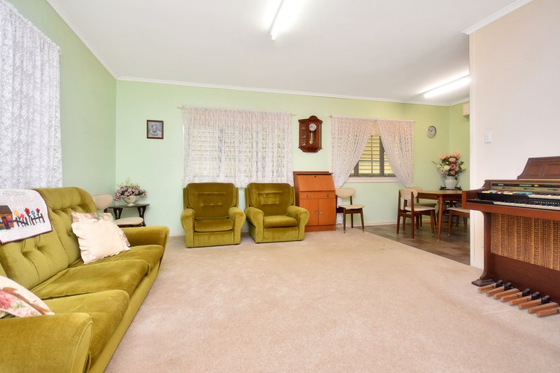 Photo - 126 Spitfire Avenue, Strathpine QLD 4500 - Image 5