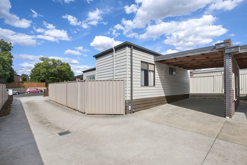 Photo - 1/26 Stawell Street, Ballarat East VIC 3350 - Image 11