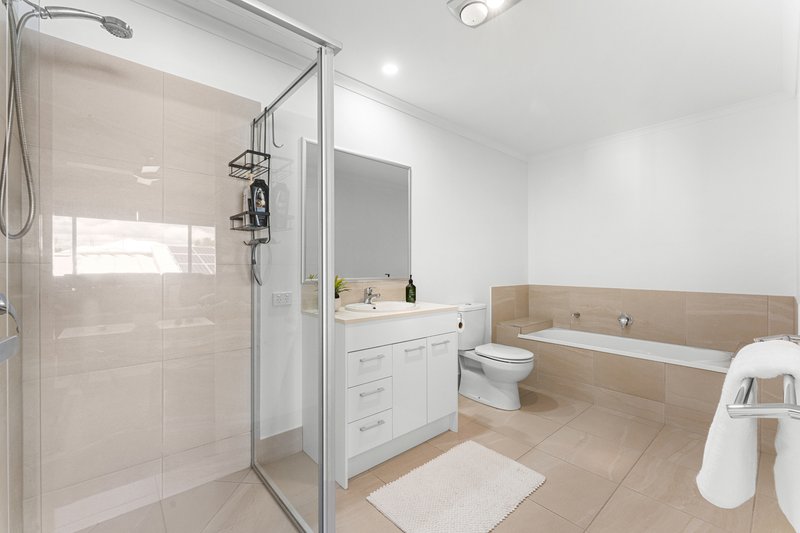 Photo - 1/26 Stone Crescent, Baringa QLD 4551 - Image 11