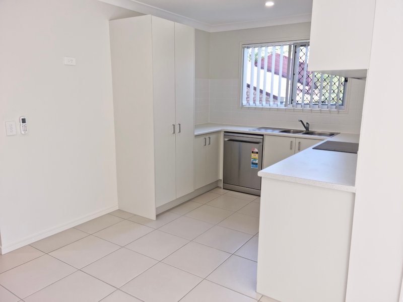 Photo - 1/26 Sunnyview Street, Beenleigh QLD 4207 - Image 6