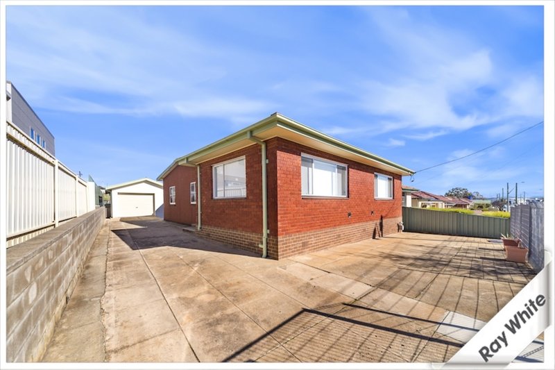 Photo - 126 Uriarra Road, Queanbeyan NSW 2620 - Image 15