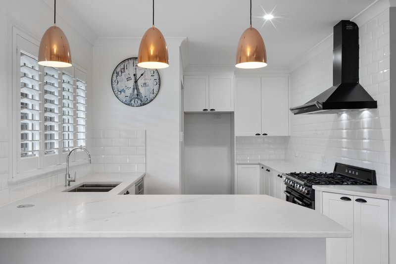 Photo - 126 Wishart Road, Upper Mount Gravatt QLD 4122 - Image 4