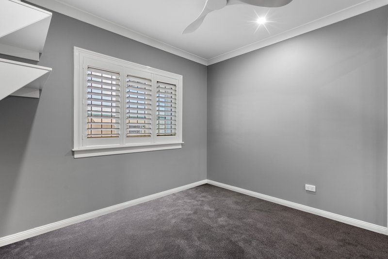 Photo - 126 Wishart Road, Upper Mount Gravatt QLD 4122 - Image 6