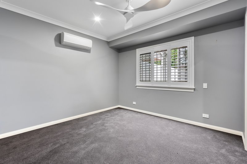 Photo - 126 Wishart Road, Upper Mount Gravatt QLD 4122 - Image 8