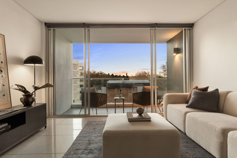 Photo - 12/60-70 William Street, Woolloomooloo NSW 2011 - Image 2