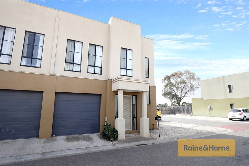 12/62 Andrew Street, Melton South VIC 3338