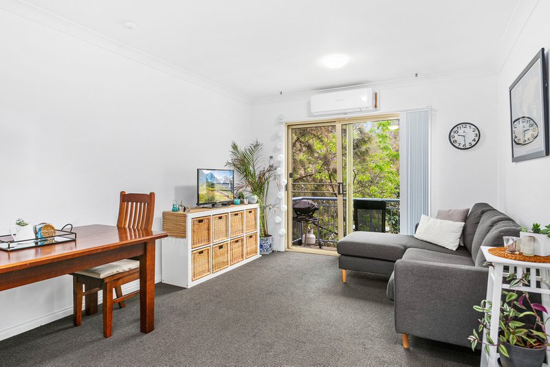 Photo - 12/62 Bourke Street, North Wollongong NSW 2500 - Image 2