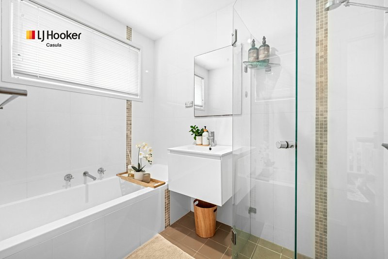 Photo - 12/66 Fawcett Street, Glenfield NSW 2167 - Image 6