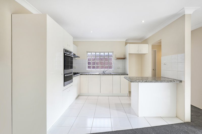 Photo - 12/66 Kembla Street, Wollongong NSW 2500 - Image 2
