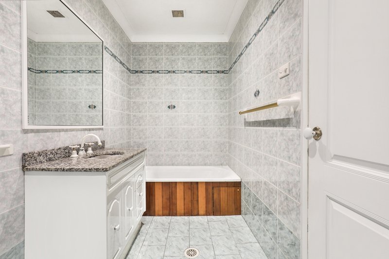 Photo - 12/66 Kembla Street, Wollongong NSW 2500 - Image 7