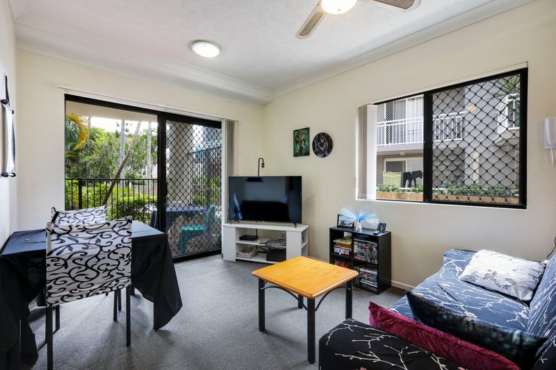 Photo - 12/7-13 Barranbali Street, Surfers Paradise QLD 4217 - Image 4