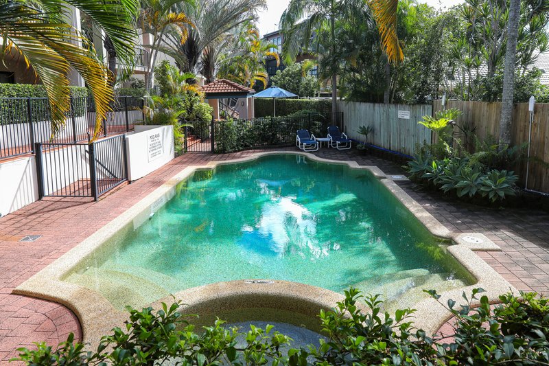 Photo - 12/7-13 Barranbali Street, Surfers Paradise QLD 4217 - Image 6