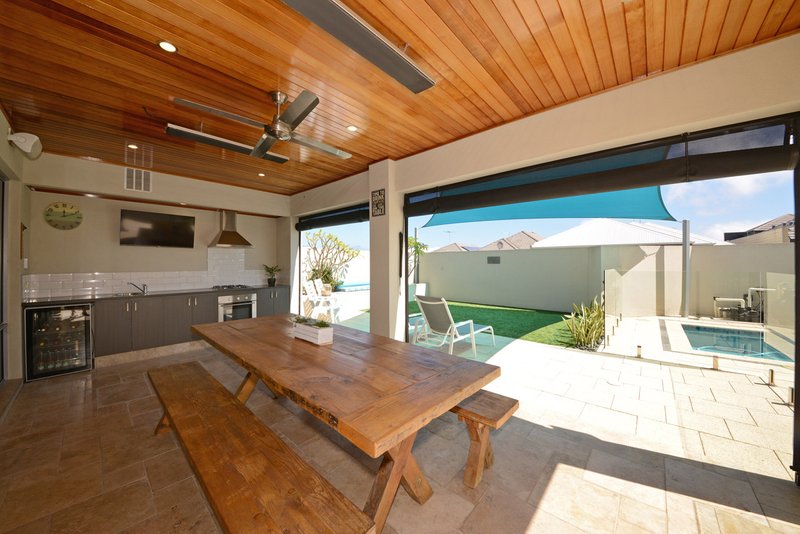 Photo - 127 Anchorage Drive, Mindarie WA 6030 - Image 14