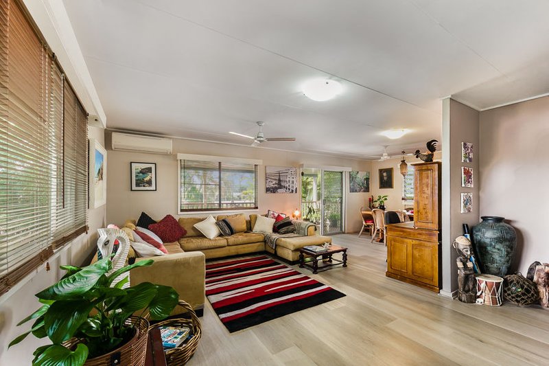 Photo - 1/27 Bay Street, Pallarenda QLD 4810 - Image