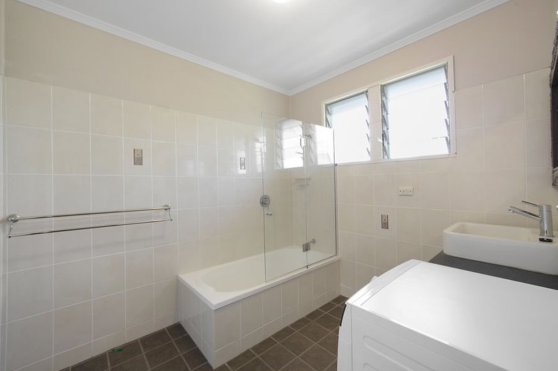 Photo - 1/27 Bay Street, Pallarenda QLD 4810 - Image 7