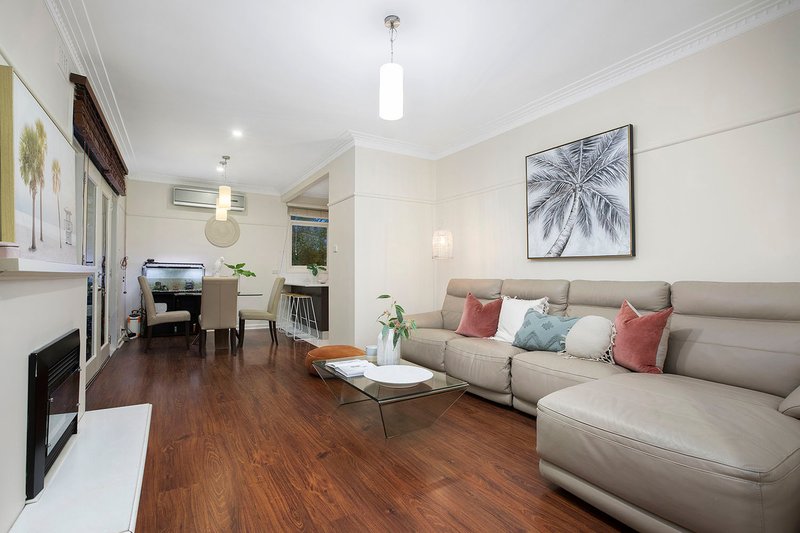 Photo - 127 Bignell Road, Bentleigh East VIC 3165 - Image 2