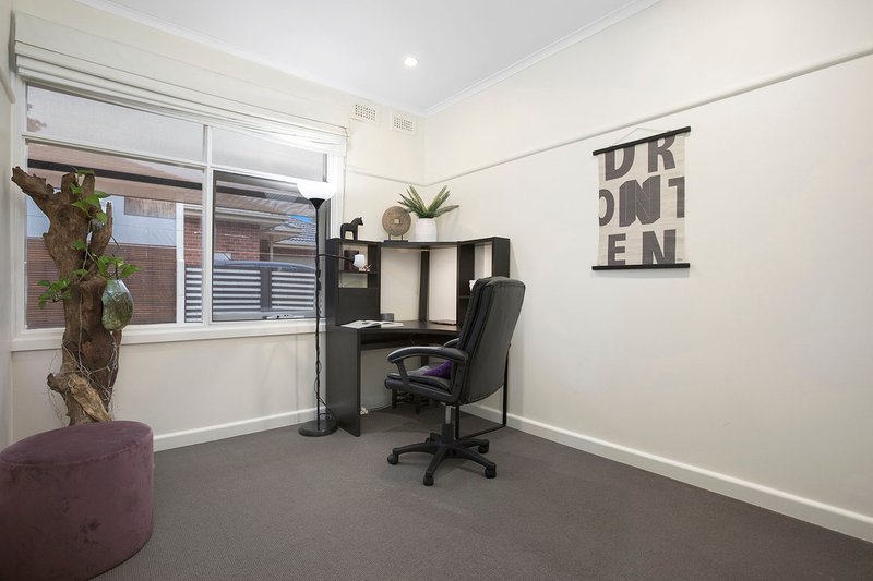 Photo - 127 Bignell Road, Bentleigh East VIC 3165 - Image 7