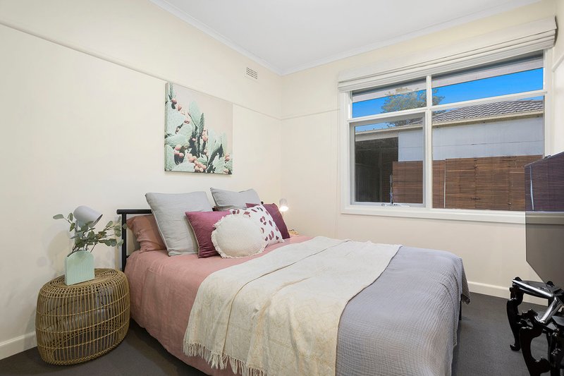 Photo - 127 Bignell Road, Bentleigh East VIC 3165 - Image 8