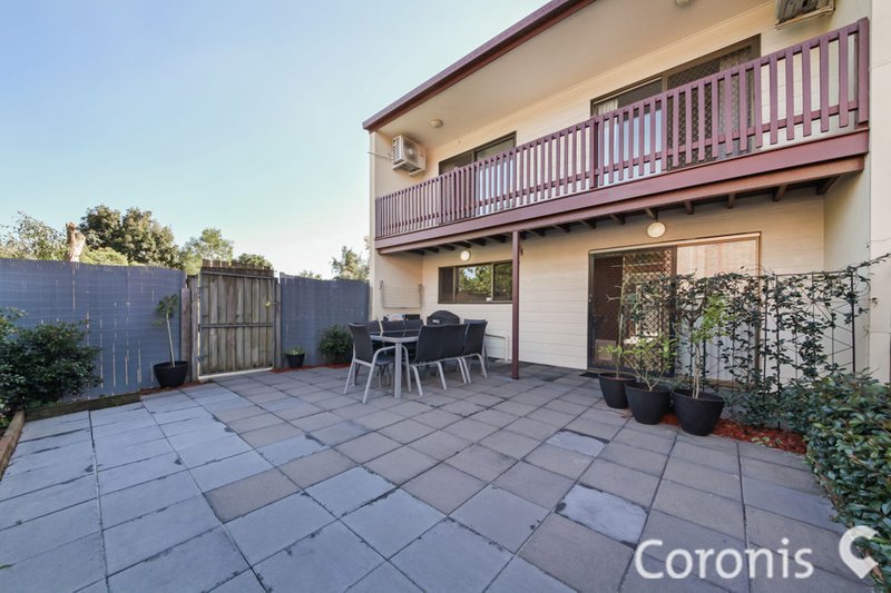 Photo - 1/27 Bunowen Street, Ferny Grove QLD 4055 - Image 11