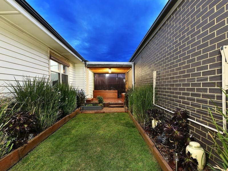 Photo - 1/27 Clements Grove, Reservoir VIC 3073 - Image 8