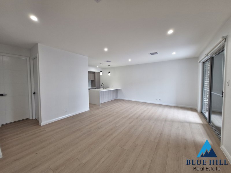 Photo - 1/27 Crestwood Road, Thornton NSW 2322 - Image 7