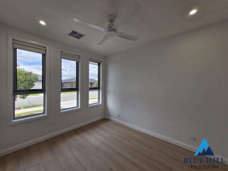Photo - 1/27 Crestwood Road, Thornton NSW 2322 - Image 12