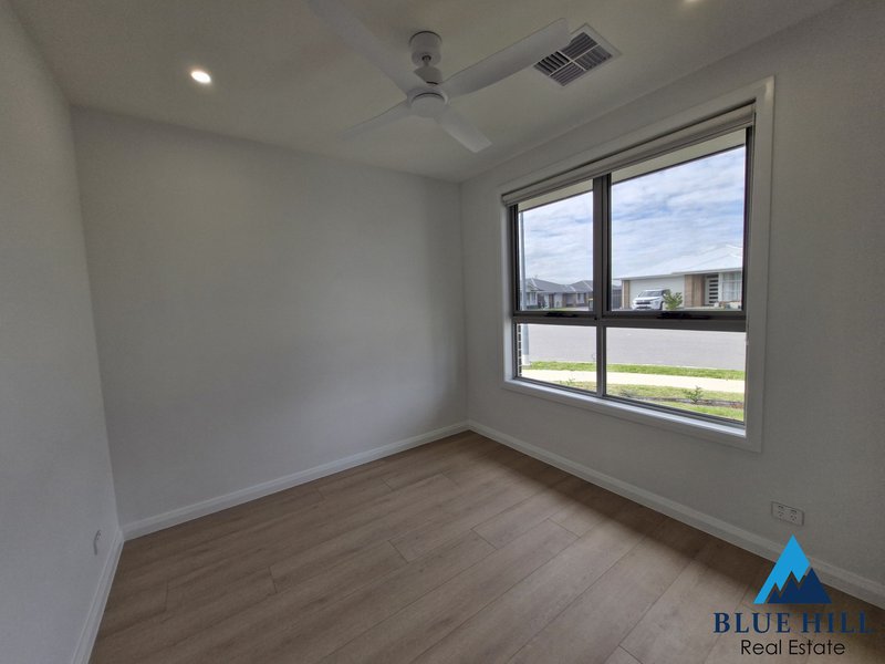 Photo - 1/27 Crestwood Road, Thornton NSW 2322 - Image 14