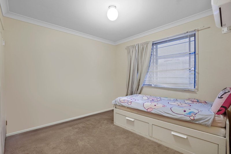 Photo - 127 Currajong Place, Brassall QLD 4305 - Image 9
