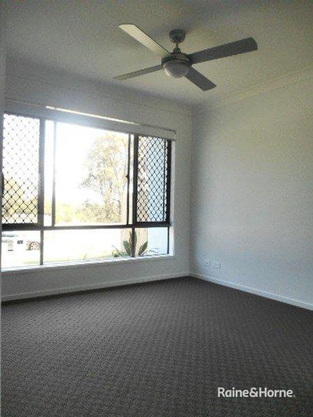 Photo - 1/27 Elizabeth Road, Griffin QLD 4503 - Image 8