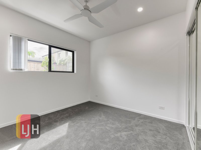 Photo - 1/27 Elwyn Street, Northgate QLD 4013 - Image 8