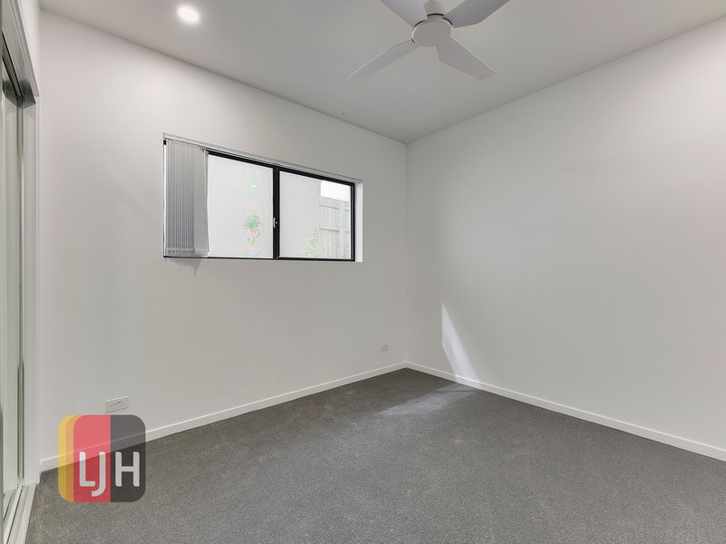 Photo - 1/27 Elwyn Street, Northgate QLD 4013 - Image 9