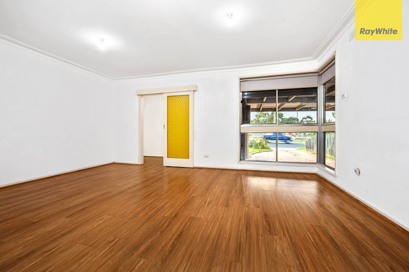 Photo - 127 Gillespie Road, Kings Park VIC 3021 - Image 3