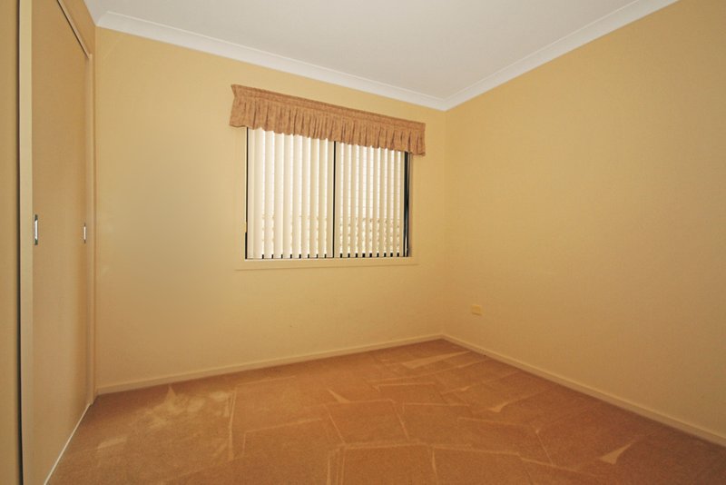 Photo - 1/27 Golf Links Drive, Batemans Bay NSW 2536 - Image 10