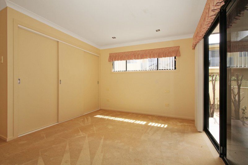 Photo - 1/27 Golf Links Drive, Batemans Bay NSW 2536 - Image 14