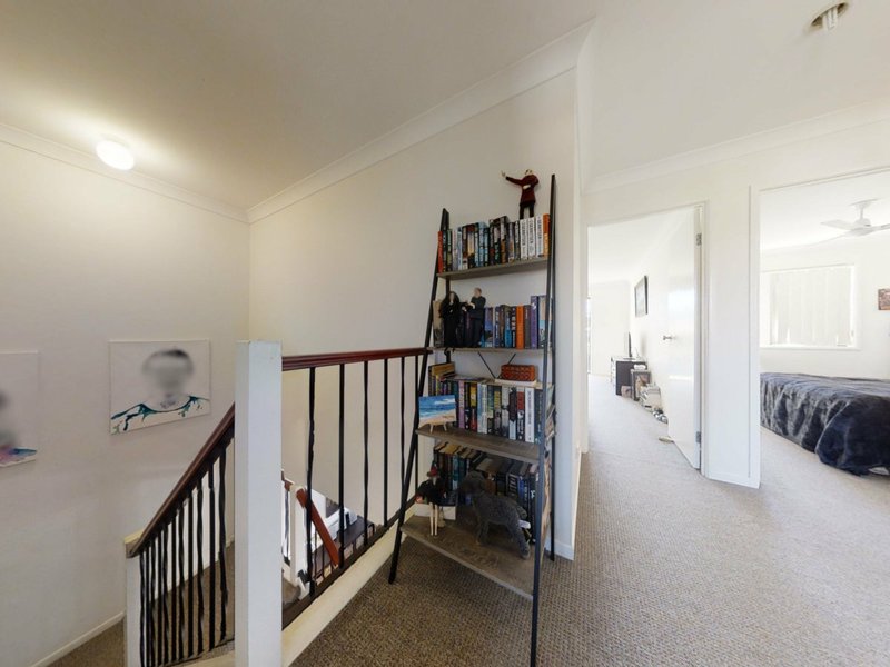 Photo - 127 Gooding Drive, Merrimac QLD 4226 - Image 9