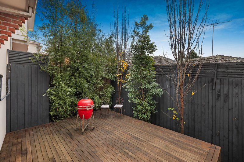 Photo - 1/27 Greenwood Street, Burwood VIC 3125 - Image 8