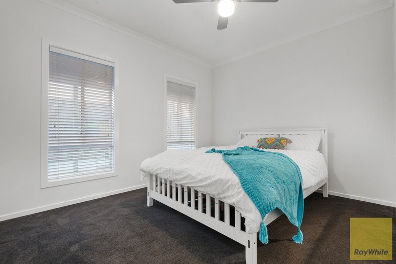 Photo - 127 Harmony Drive, Tarneit VIC 3029 - Image 6