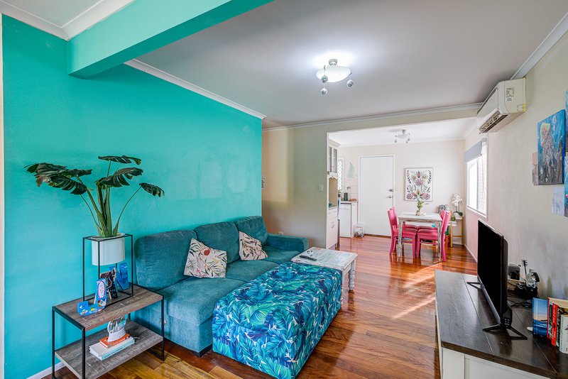 Photo - 1/27 Highcrest Drive, Browns Plains QLD 4118 - Image 4