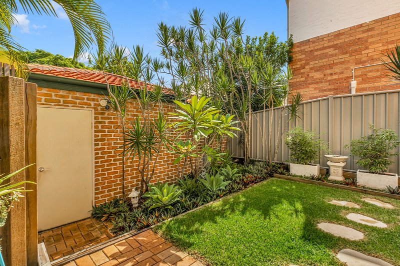 Photo - 1/27 Hood Street, Sherwood QLD 4075 - Image 3