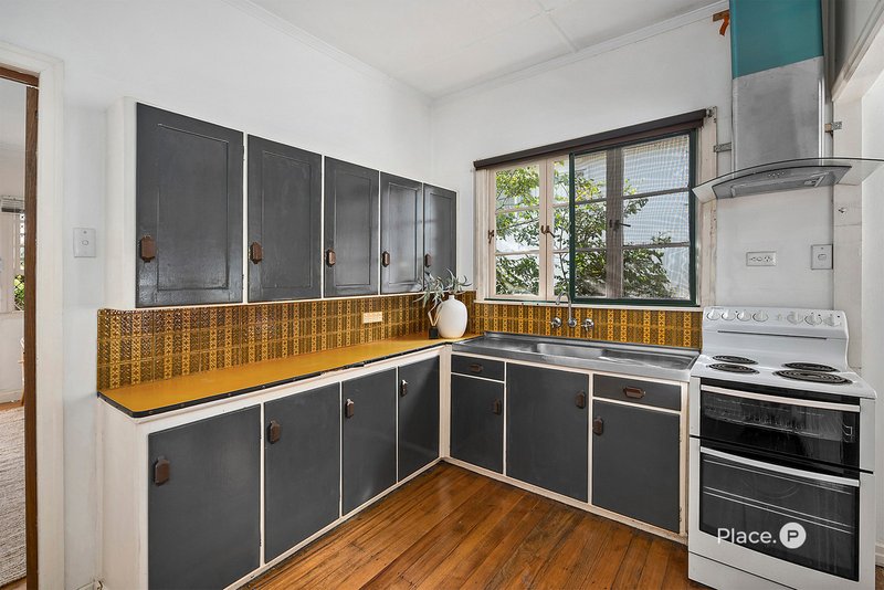 Photo - 127 Junction Road, Morningside QLD 4170 - Image 3