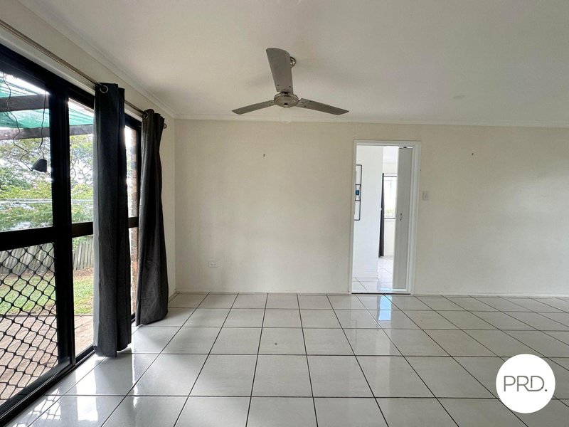 Photo - 127 Malpas Street, Boyne Island QLD 4680 - Image 5