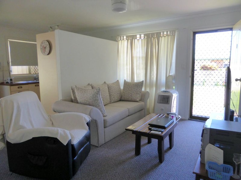 Photo - 1/27 Mcaneny Street, Redcliffe QLD 4020 - Image 6