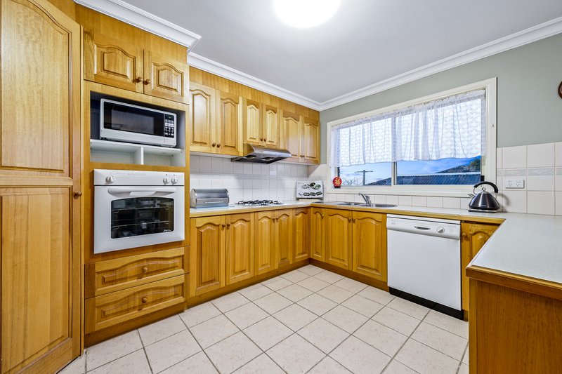 Photo - 1/27 Mckenna Road, Glen Waverley VIC 3150 - Image 3