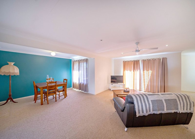 Photo - 1/27 Molong Road, Old Bar NSW 2430 - Image 7