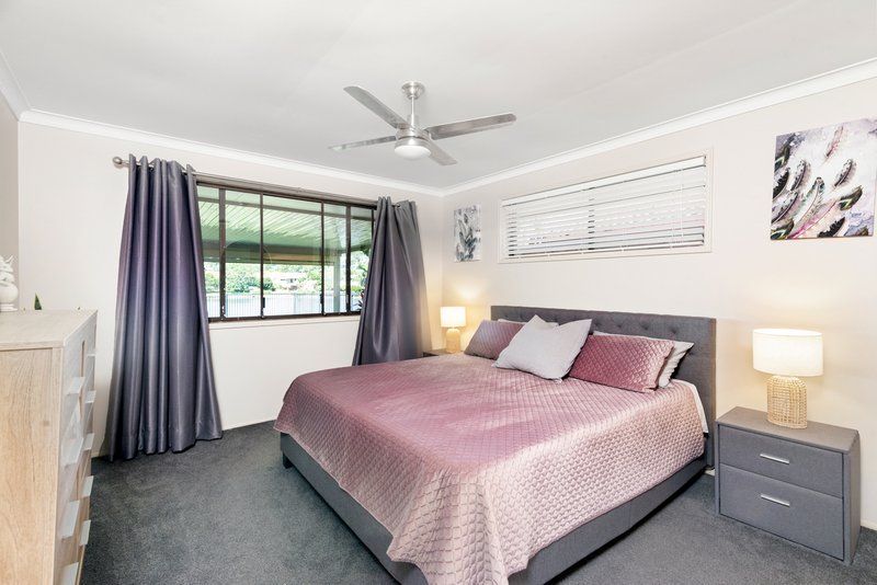 Photo - 127 Murtha Drive, Elanora QLD 4221 - Image 9